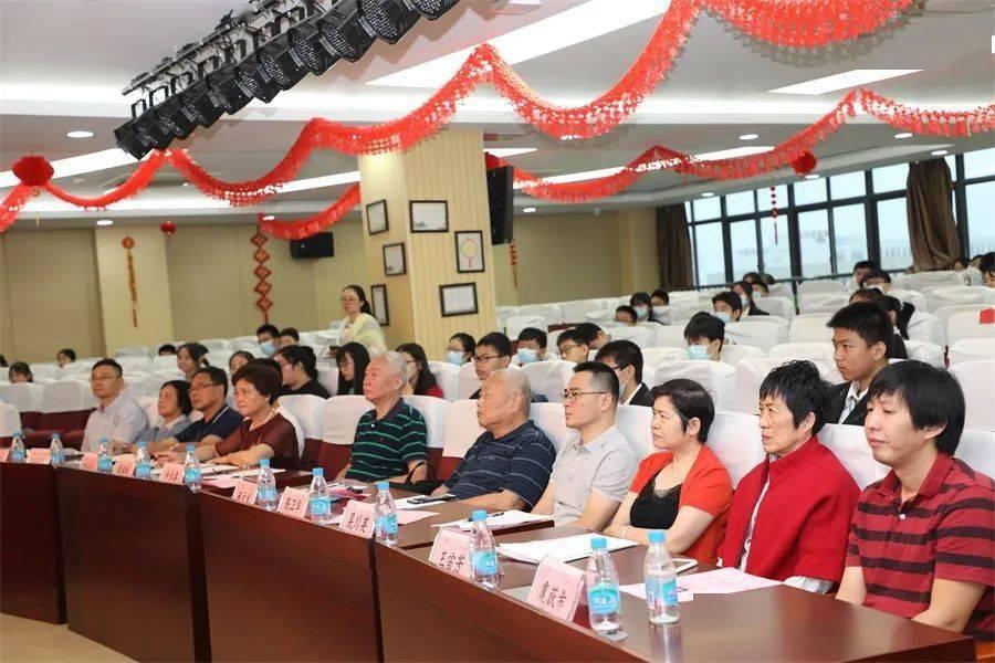 国内资深纹绣培训导师,真妍公司签约纹绣老师——曹霜钰老师